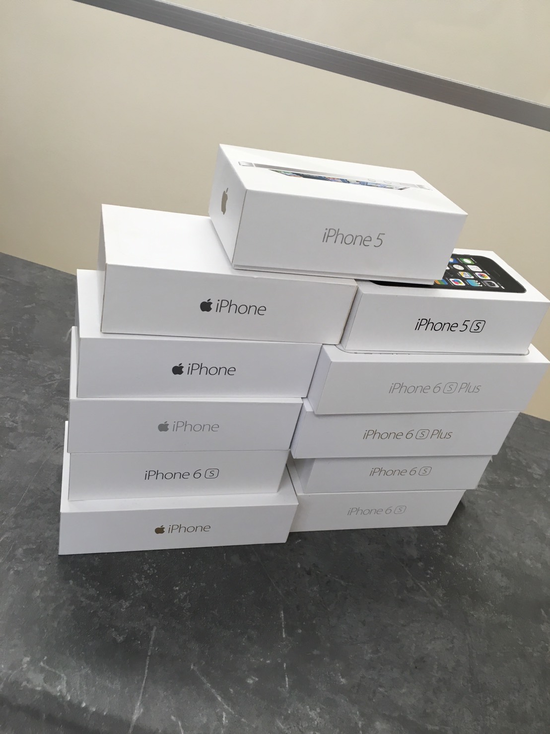 iPhone多数8/30 iPhone多数8/30